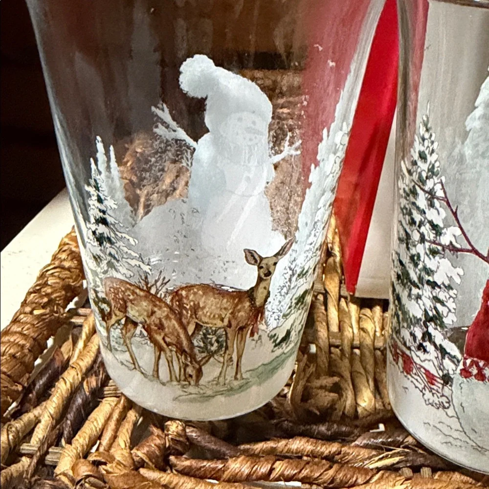 Williams Sonoma Snowman ⛄️ Set Of 4 Tumblers BNIB So Detailed.